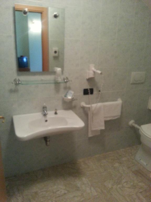 Hotel La Furnacelle Lanciano Phòng bức ảnh